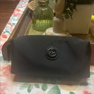 Joan & David Black Small Cosmetic zipper Pouch